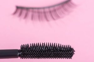 Can You Put Mascara on Eyelash Extensions? What Mascara is Safe for Lash Extensions?